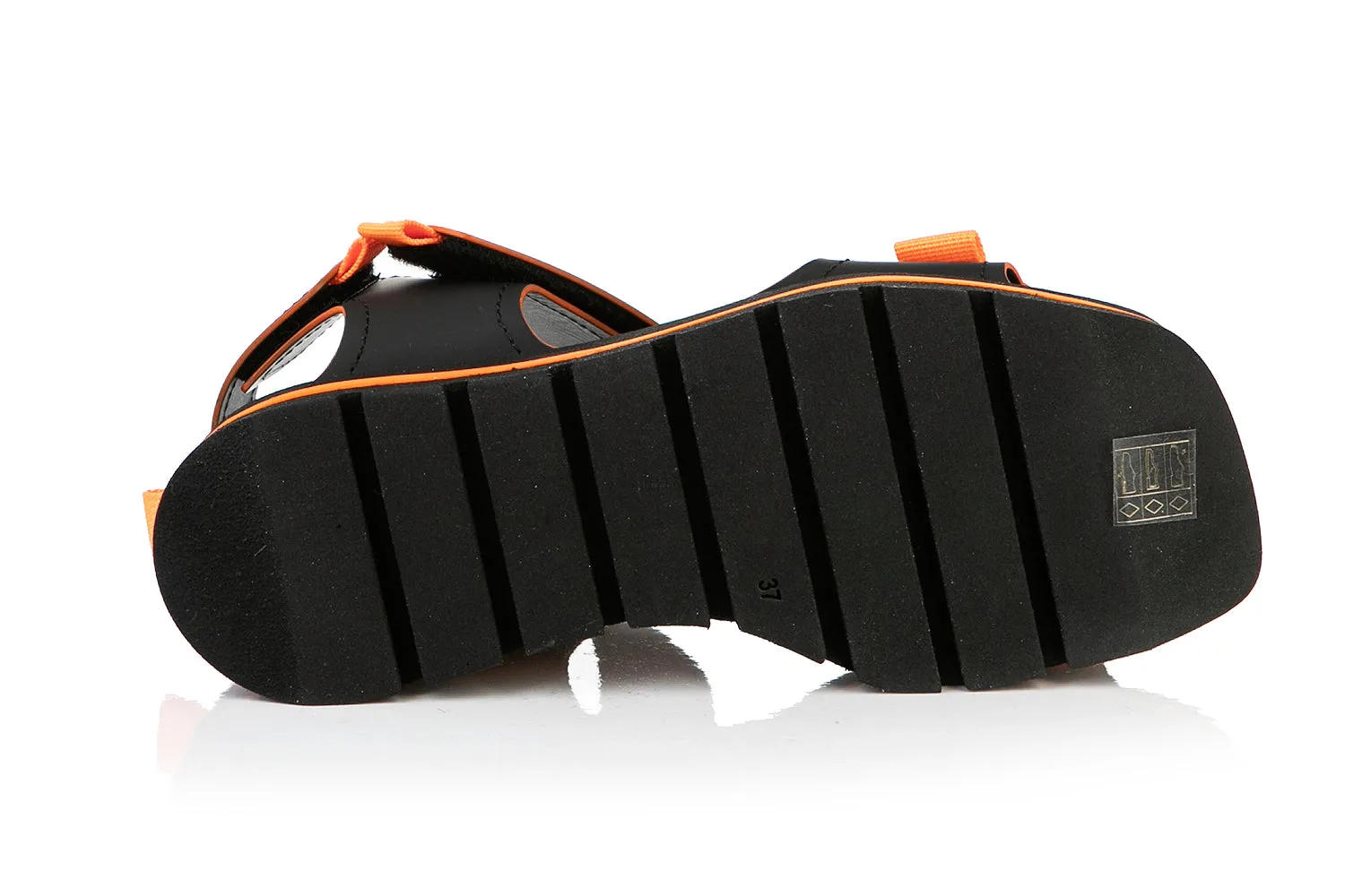 7530 Loriblu Sandals / Black