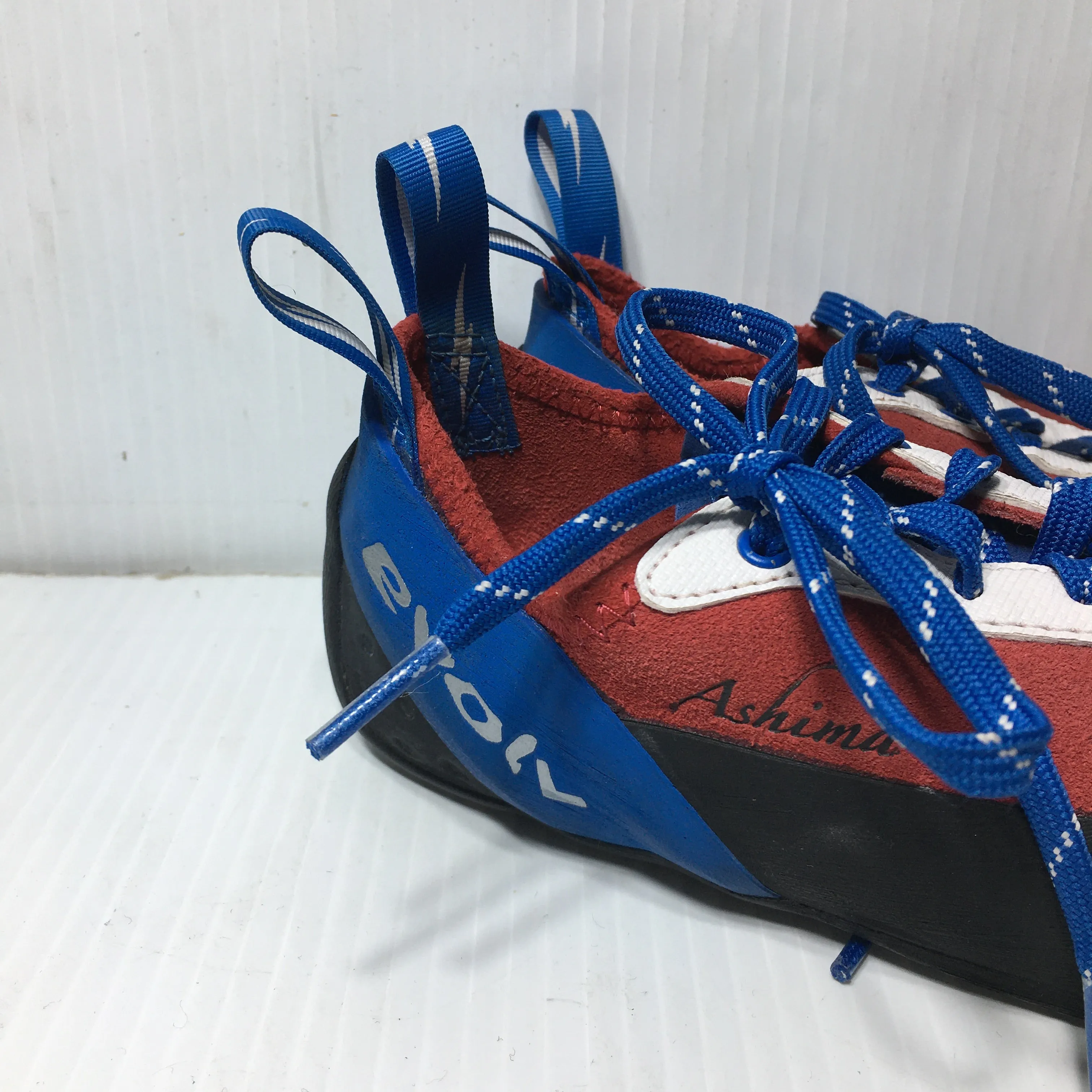 Evolv Womens Climbing Shoes - Size 4.5 - Pre-owned - BNX59H