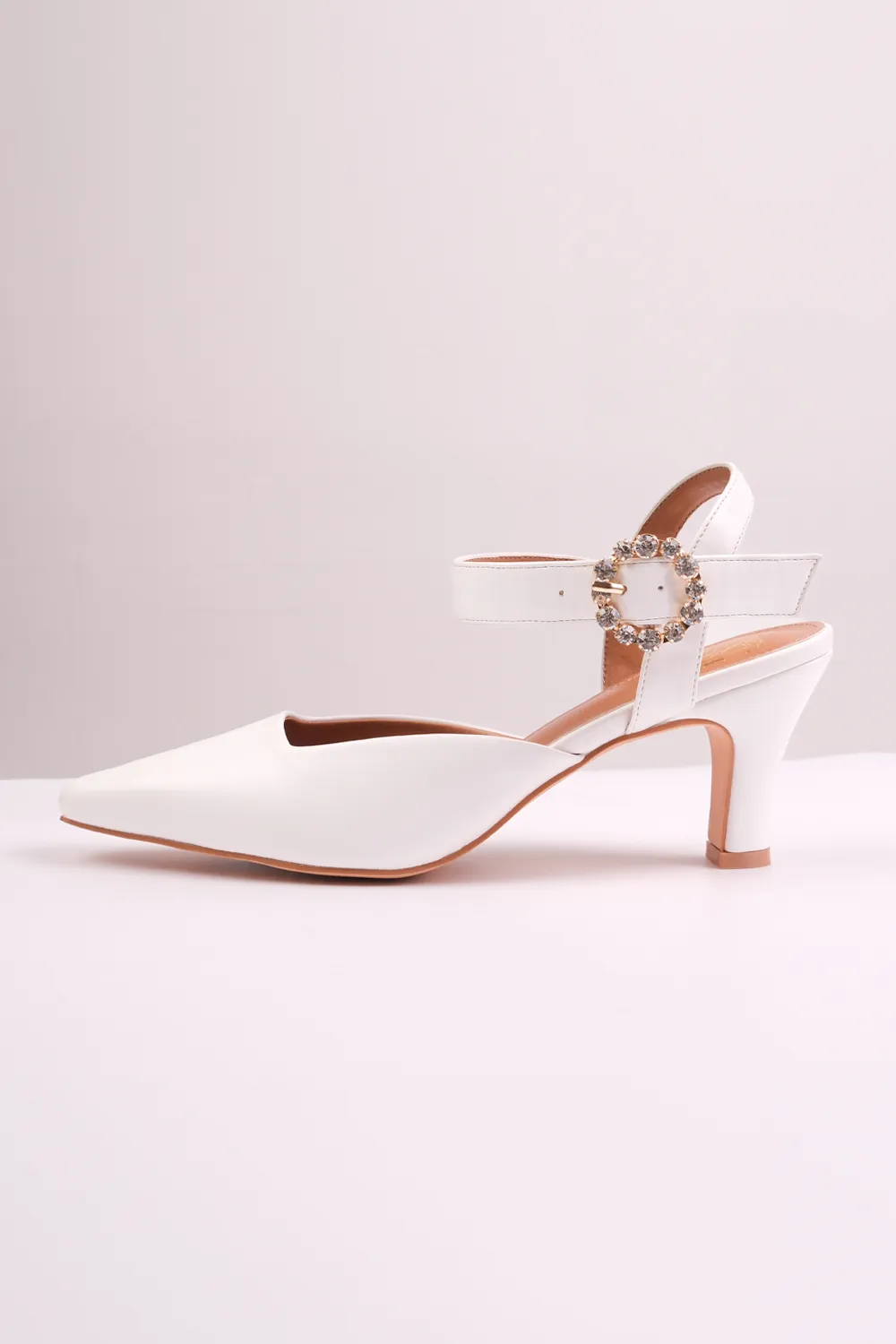 NEW FORM MID HEEL SANDALS WITH DIAMANTE BUCKLE DETAIL IN WHITE FAUX LEATHER